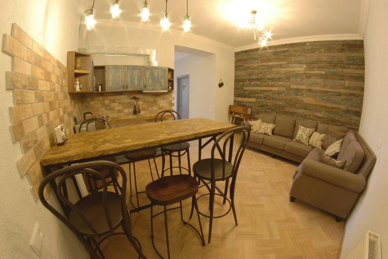 Hostel Nomad Tbilisi Zewnętrze zdjęcie