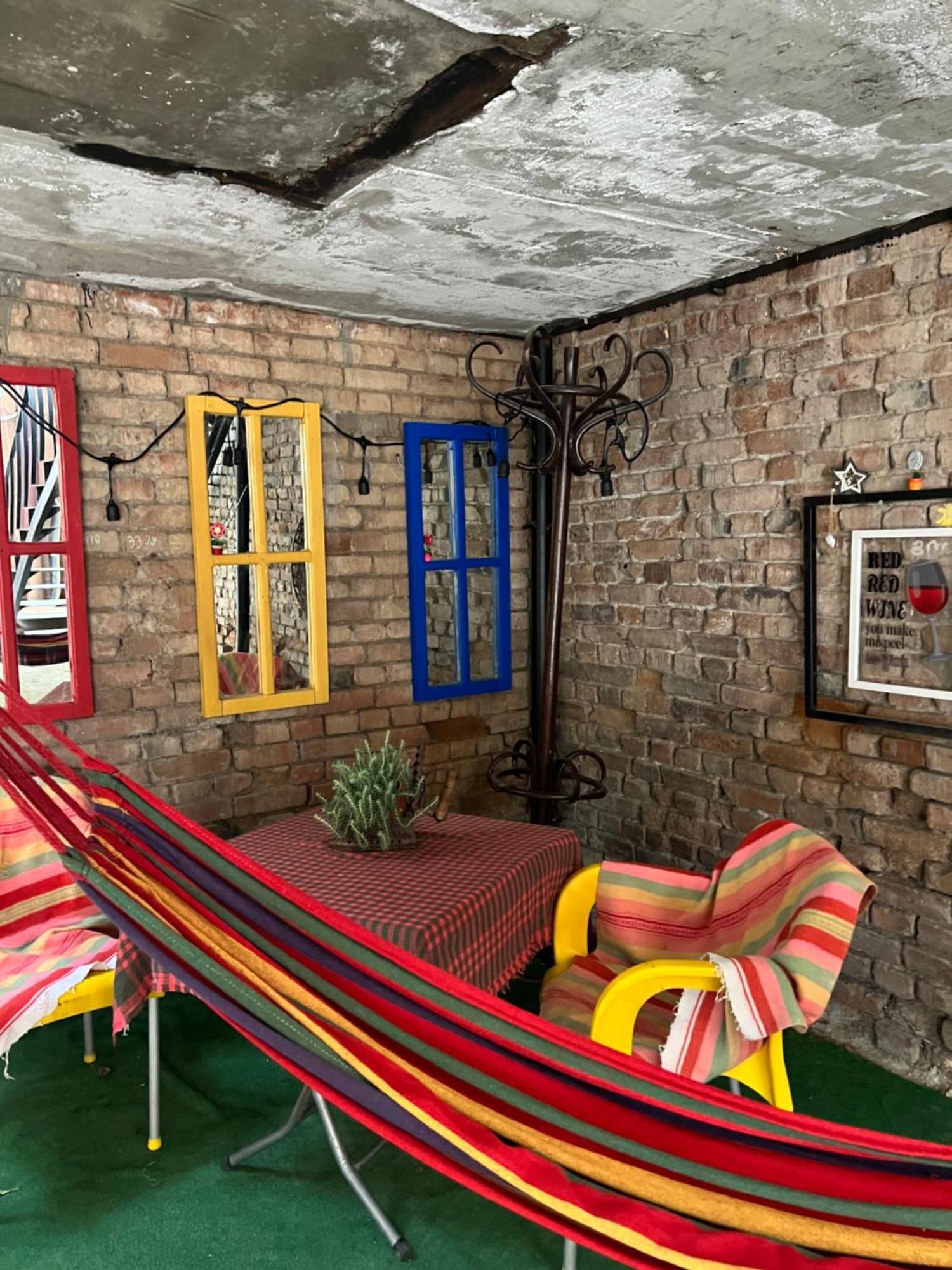 Hostel Nomad Tbilisi Zewnętrze zdjęcie